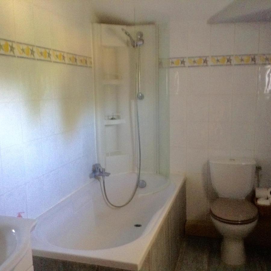 Homestay Arrabella Availles-Limouzine المظهر الخارجي الصورة