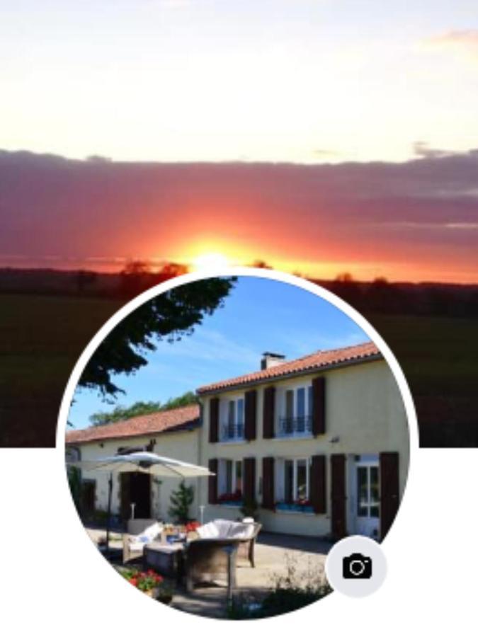 Homestay Arrabella Availles-Limouzine المظهر الخارجي الصورة